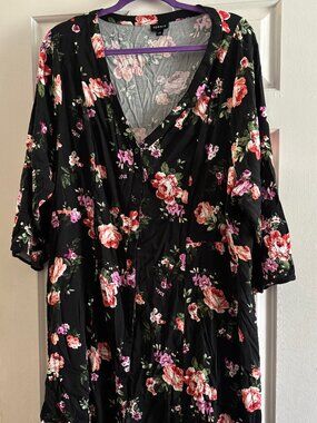 NWOT Torrid 3/4 Sleeve Floral Dress